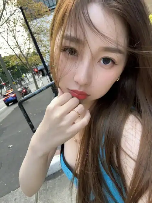 虞书欣白天鹅杂志预告##虞书欣的发带好长