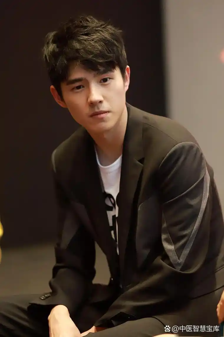 刘昊然经纪人自爆"刘昊然喜欢我" 刘昊然经纪人自爆刘昊然对她有好感