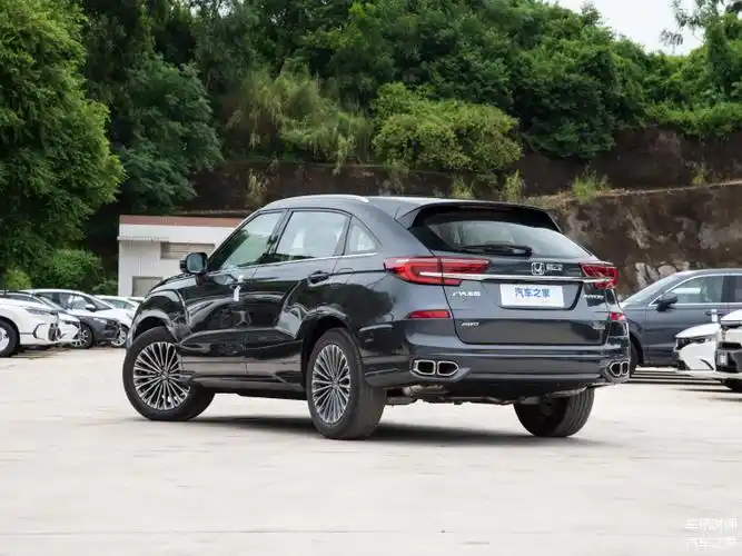 本田冠道城市越野两不误配置与性能的平衡