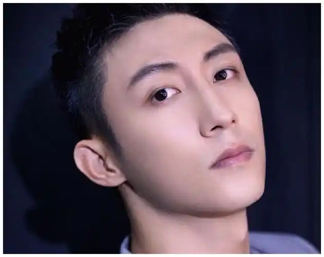 黄景瑜新剧检察风云开机冯绍峰白百何王丽坤作配神仙阵容