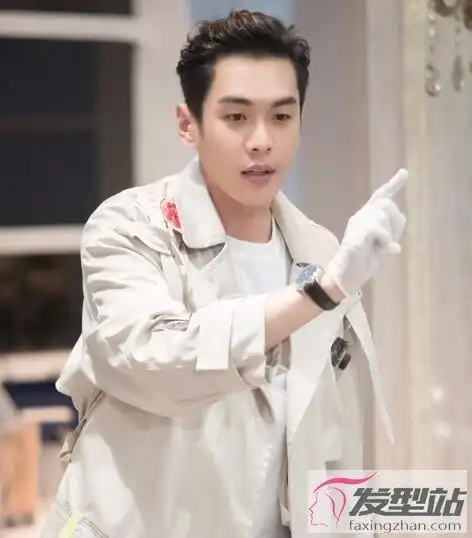 男生短发小背头发型简约酷炫潮男都这样剪