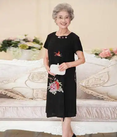 适合60岁母亲的气质发型,爱妈妈就帮她选款合适的!