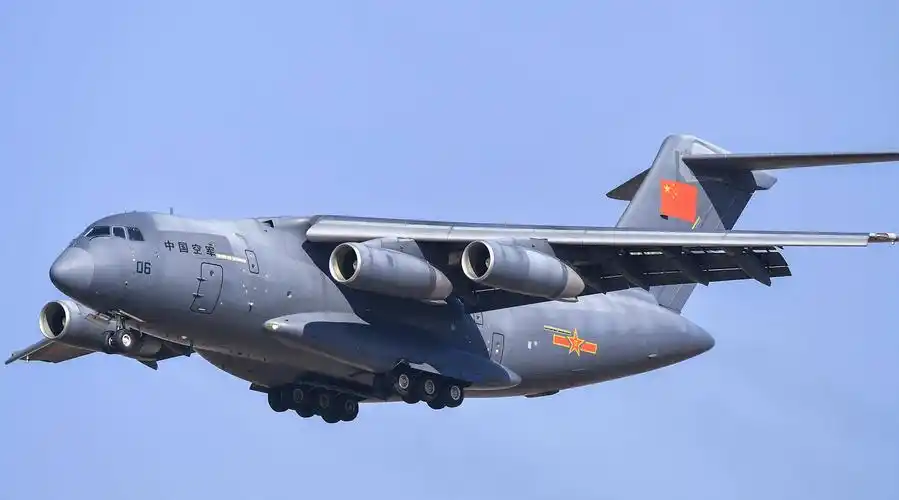 台媒称27架次解放军军机巡台 "运20首度现身台海" 专家:很好的警示