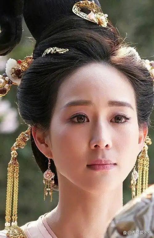 张钧甯海上牧云记剧照令人惊艳,可惜完美形象被眉毛毁了