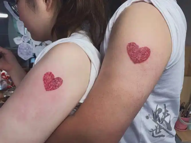 烟台纹身蚨世制造爱情的指纹