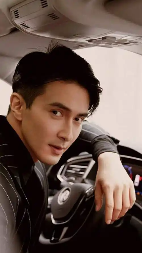 原创以为是少数民族其实是汉族的6位男明星个个都是高鼻梁大眼睛