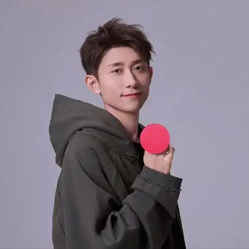 张一山温暖男神写真1280x720分辨率查看