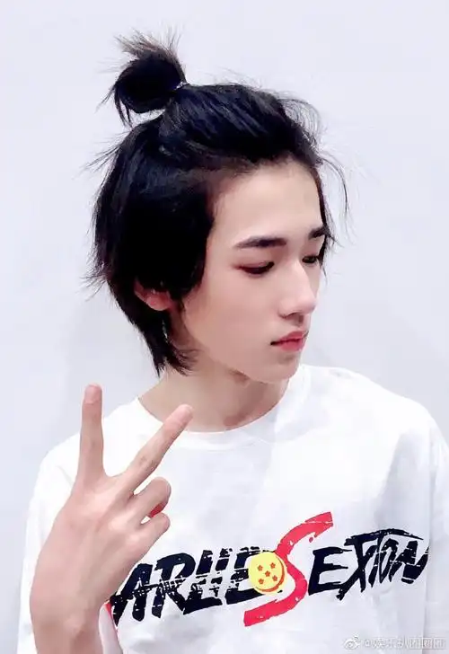 宋亚轩 心动无限#宋亚轩小揪揪发型合集~宋亚轩全世界第一可爱没错了