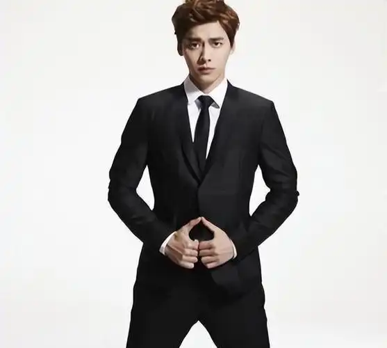 现在才知道,演员李易峰被封杀原因,原来是因为"她"李沁