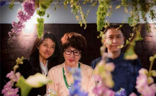 汤臣集团太子汤珈铖父亲留下上海133套房今每套房价值过亿