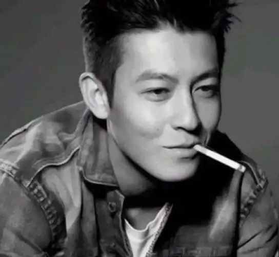 陈冠希当年到底有多受欢迎,看完和这些女星的合照就知道了