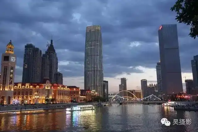 天津旧照海河70年变迁从50年代的渔船货轮到80年代的游船快艇