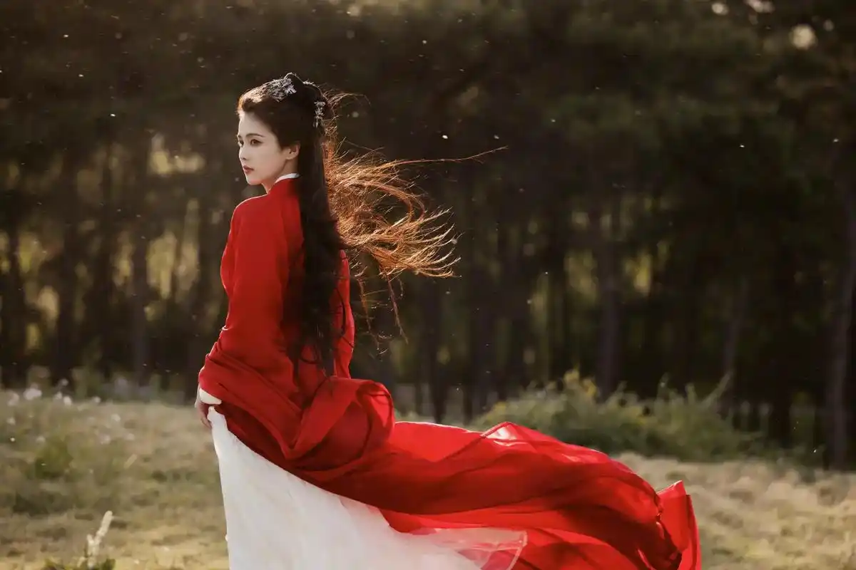 中秋快乐～#白鹿 #向全世界安利白鹿 #红衣古装 #古风 # - 抖音