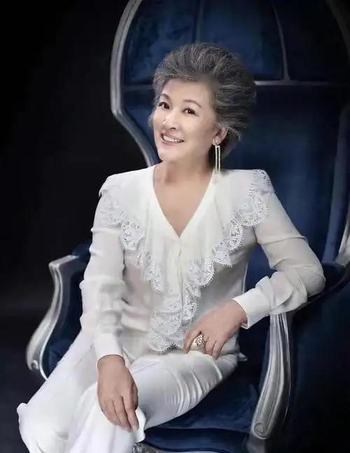 央视爆剧烟火人家73岁宋春丽给了多少年轻演员一巴掌