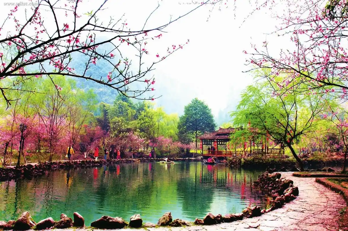 循着缕缕墨香,走进陶渊明笔下的世外桃源