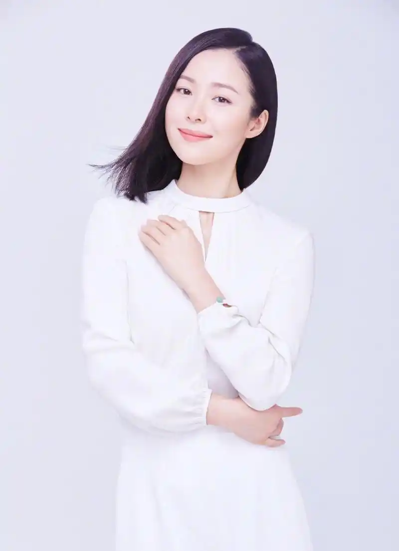 江一燕写真美图:出水芙蓉,楚楚动人