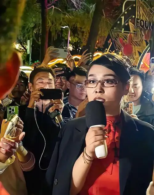 万圣节cos李佳琦#李佳琦,吴亦凡,蔡徐坤,吴京,楚雨荨,关晓彤,那英