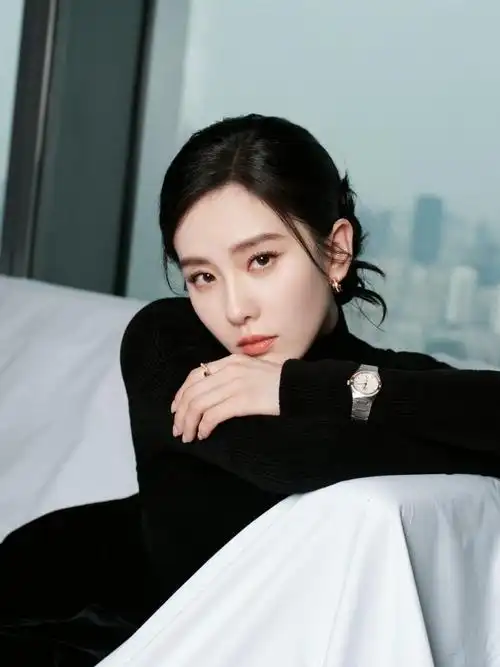 刘诗诗 时光花园美人##刘诗诗 优雅黑天鹅