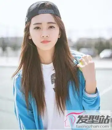 女生中长碎发发型灵动飘逸紧追潮流