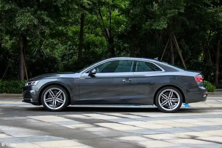 爱卡试驾奥迪a5coupe
