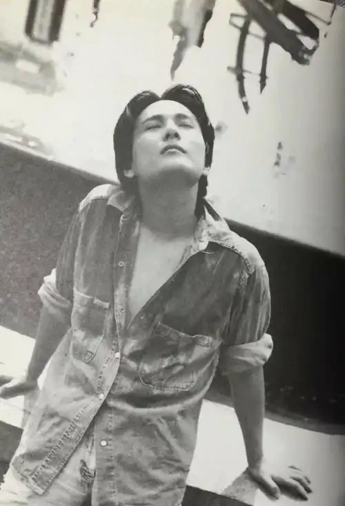 考古上世纪90年代末顶流张信哲