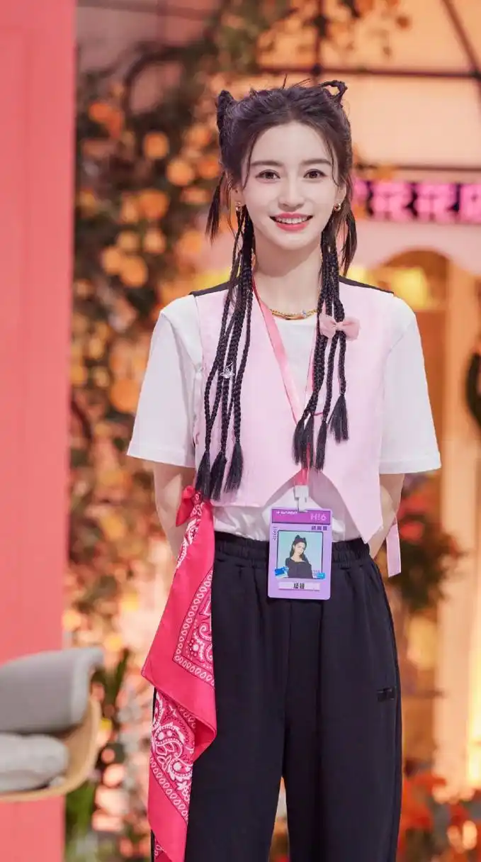 angelababy杨颖高清壁纸头像(十六)[比心]