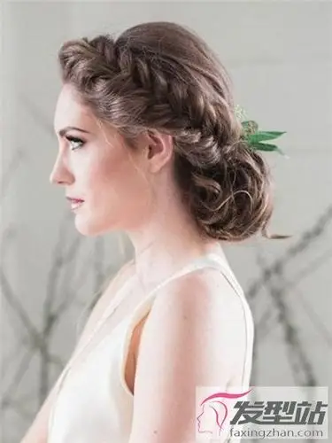 花环编发盘发发型 长发这样盘发最吸睛_发型站_最新流行发型设计发型