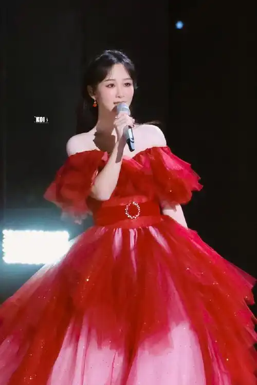 20211231湖南跨年今天是公主94@杨紫#杨紫唱温蒂公主的侍卫#yz#杨紫