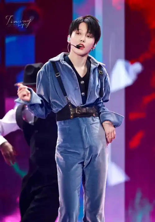 你最想看到的跨年舞台##谁是跨年话题制造机##微博跨年狂欢节