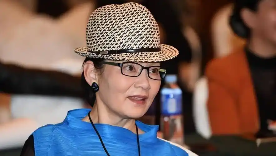 北京时间11月1日上午,中国著名演员潘虹最新消息!_电影_上海_崇明