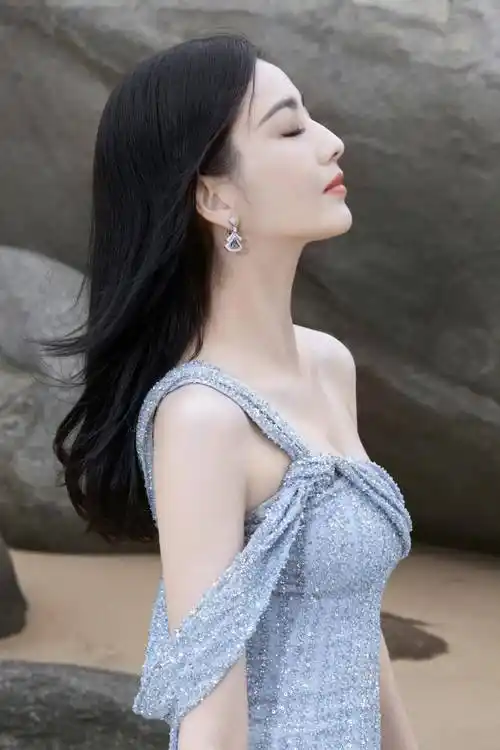 女星佟丽娅时尚写真:沉鱼落雁,绝代佳人