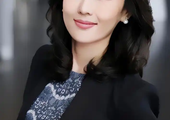 "央视女神"李红,14岁辍学,曾被造谣嫁富豪,如今44岁仍单身