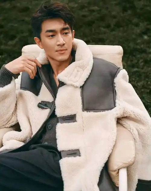 林更新在《盒子里的猫》中挠屁股,网友辣评:爆改沈月微信头像