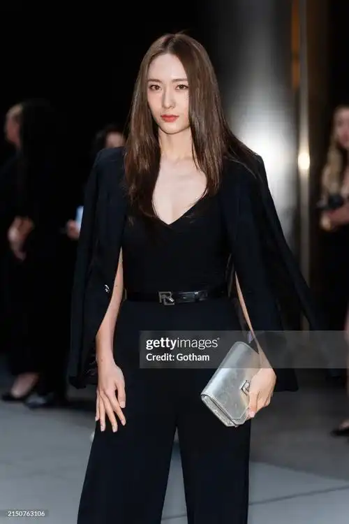 郑秀晶ralphlauren全球代言人##郑秀晶总裁出街