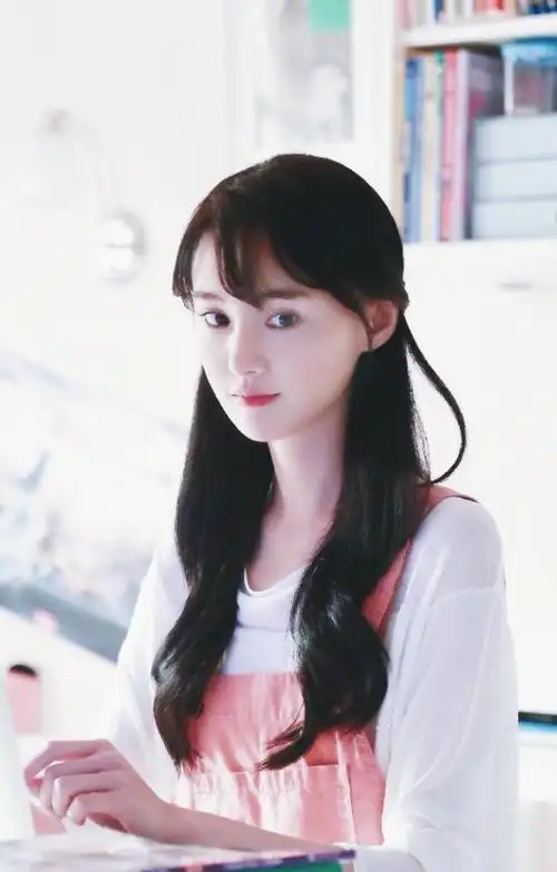 2016郑爽《微微一笑很倾城》剧照_图片_视频集锦-爱豆app