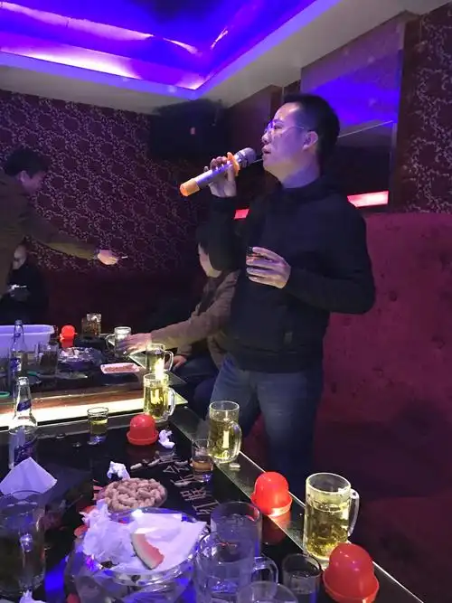 别离三十年的聚会