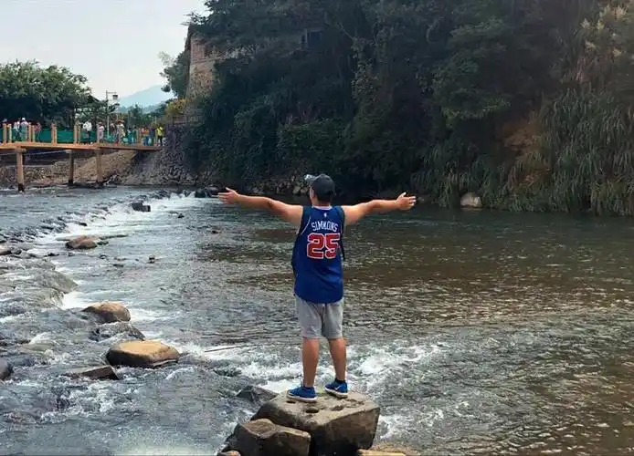 背影照来一张,私信可随时发其他照片.