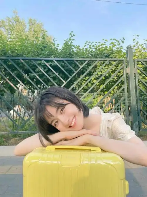 李兰迪妹子笑起来真好看