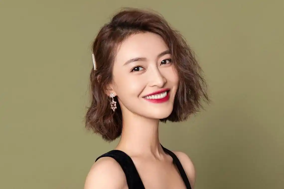 2011届快女:最癫选秀背后 2011届快女被称为最癫选秀,刘忻,洪辰和