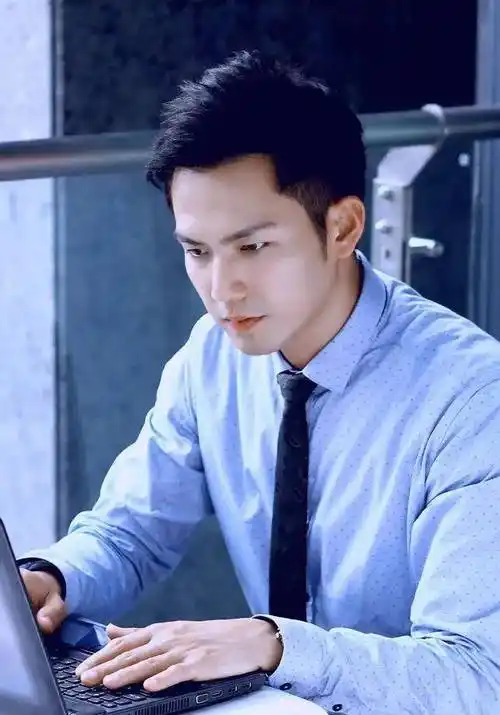 钟汉良:无论你是陆励成,还是何以琛,都值得喜欢_小哇_苏蔓_宋翊