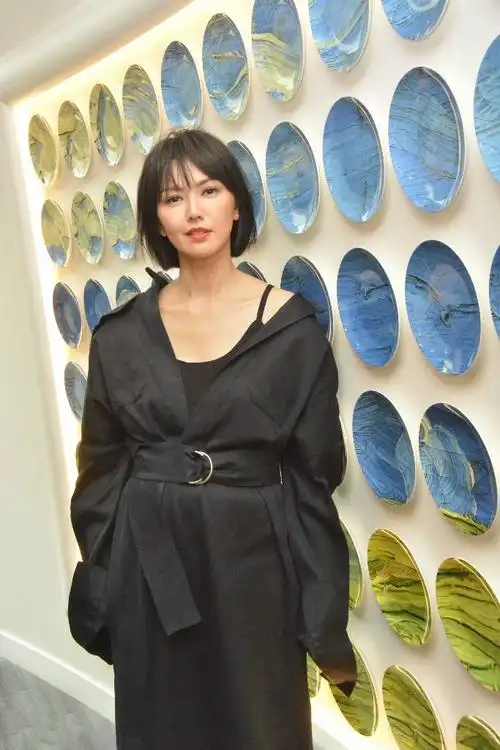 孕妇不知道穿什么?跟着孙燕姿学,准没错!