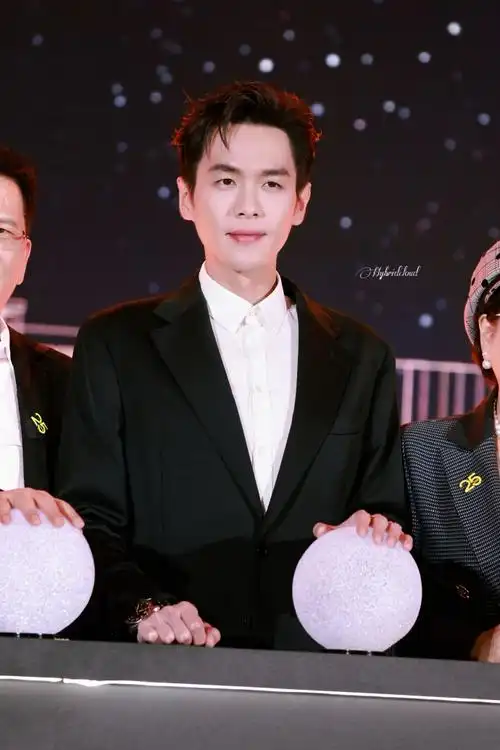 eko品牌代言人张若昀##eko25周年庆