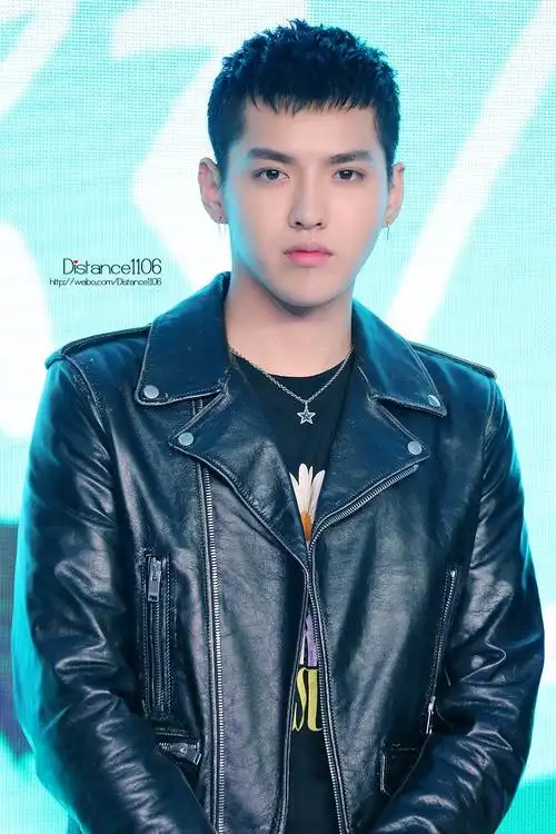 2016吴亦凡《原来你还在这里》发布会_高清图片大全-爱豆app