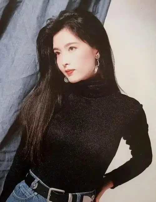 三代人的心中的理想型女神周慧敏