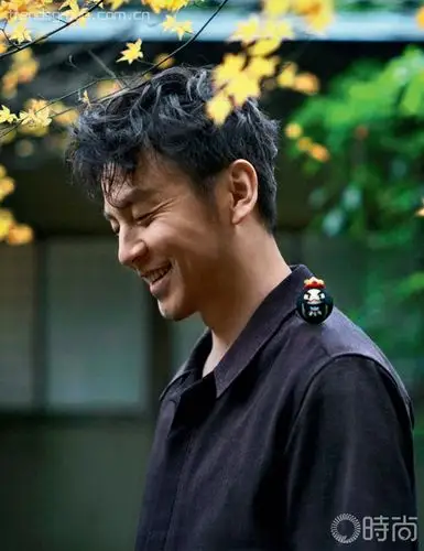 雷佳音愿山河无恙生活安然