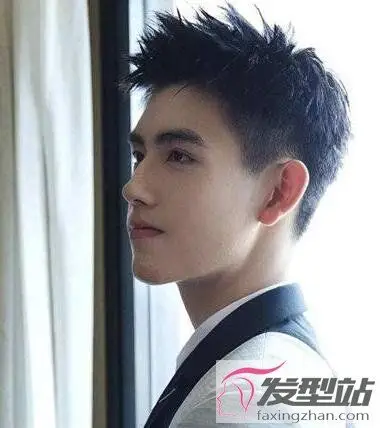 男生毛刺发型一款帅炸的男生短发