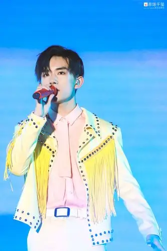 易烊千玺 #tfboys 五周年演唱会 高清 帅气