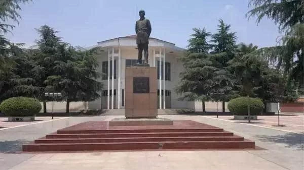 镇平县彭雪枫纪念馆