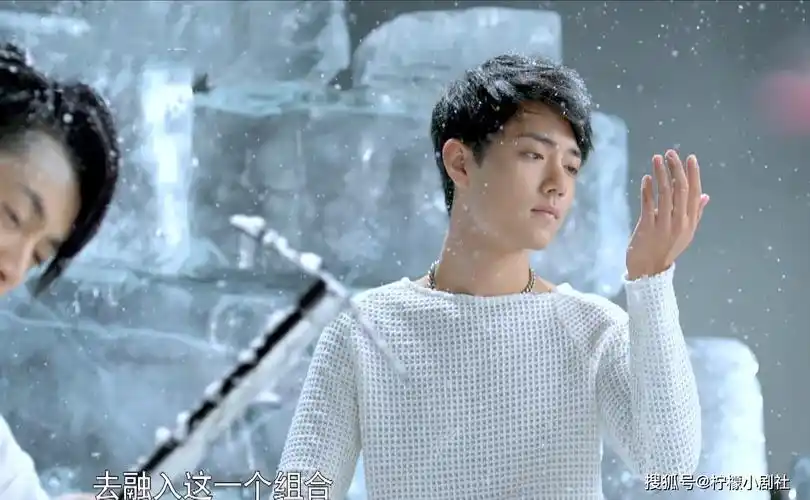 再看燃烧吧少年考古肖战很努力的少年每一期都在进步