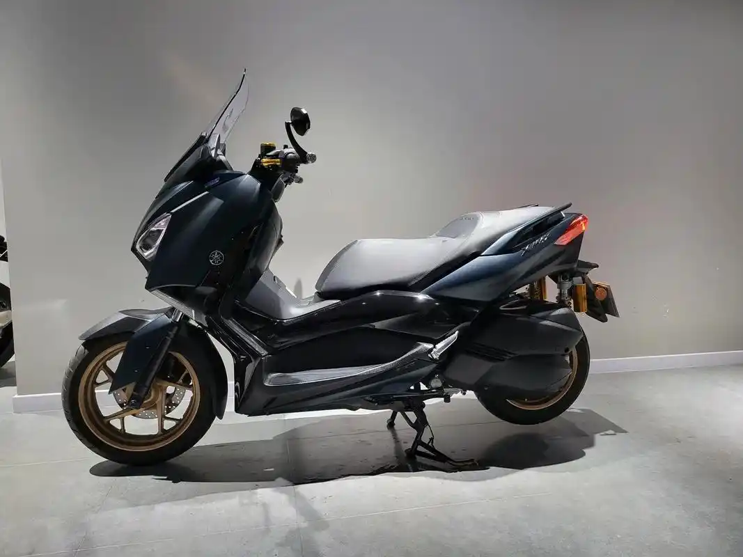 雅马哈xmax.#雅马哈xmax #摩托车 #机车 【上牌 - 抖音